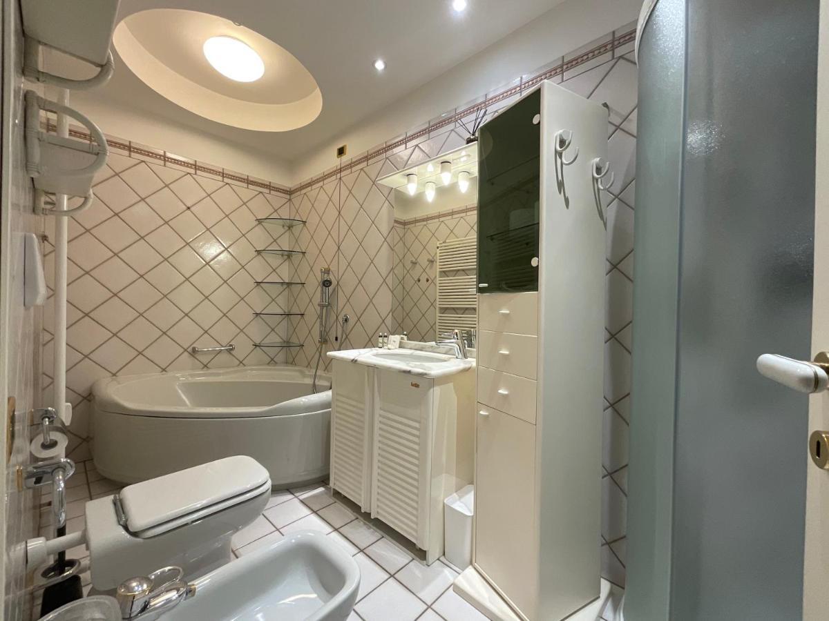 Tito Livio Deluxe Accommodation ปาโดวา ภายนอก รูปภาพ